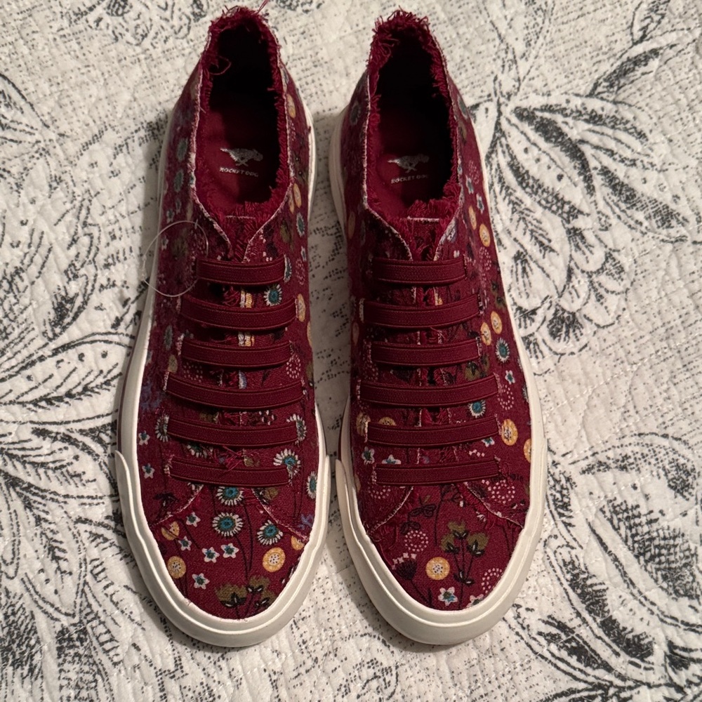 Brand New Rocket Dog Burgundy Floral Slip On Canvas Sneakers
